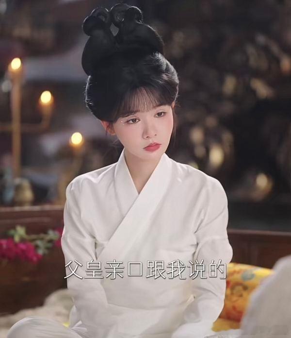 2929鲶鱼本人真的觉得这些大头儿子妆造好看吗？ 