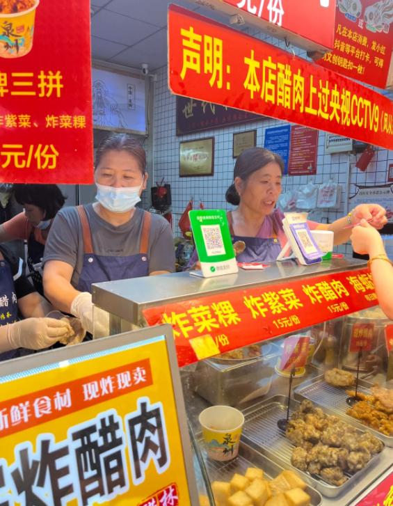 霍尔木兹海峡被掐断，海湾土豪们如何自救？
亲爱的朋友们大家好，我是海林小百科，今