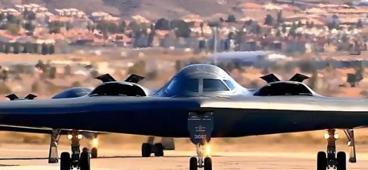 爆点！特朗普官宣增购25架B-2，美军核威慑规模近乎翻倍，警惕！美国总统特朗普突