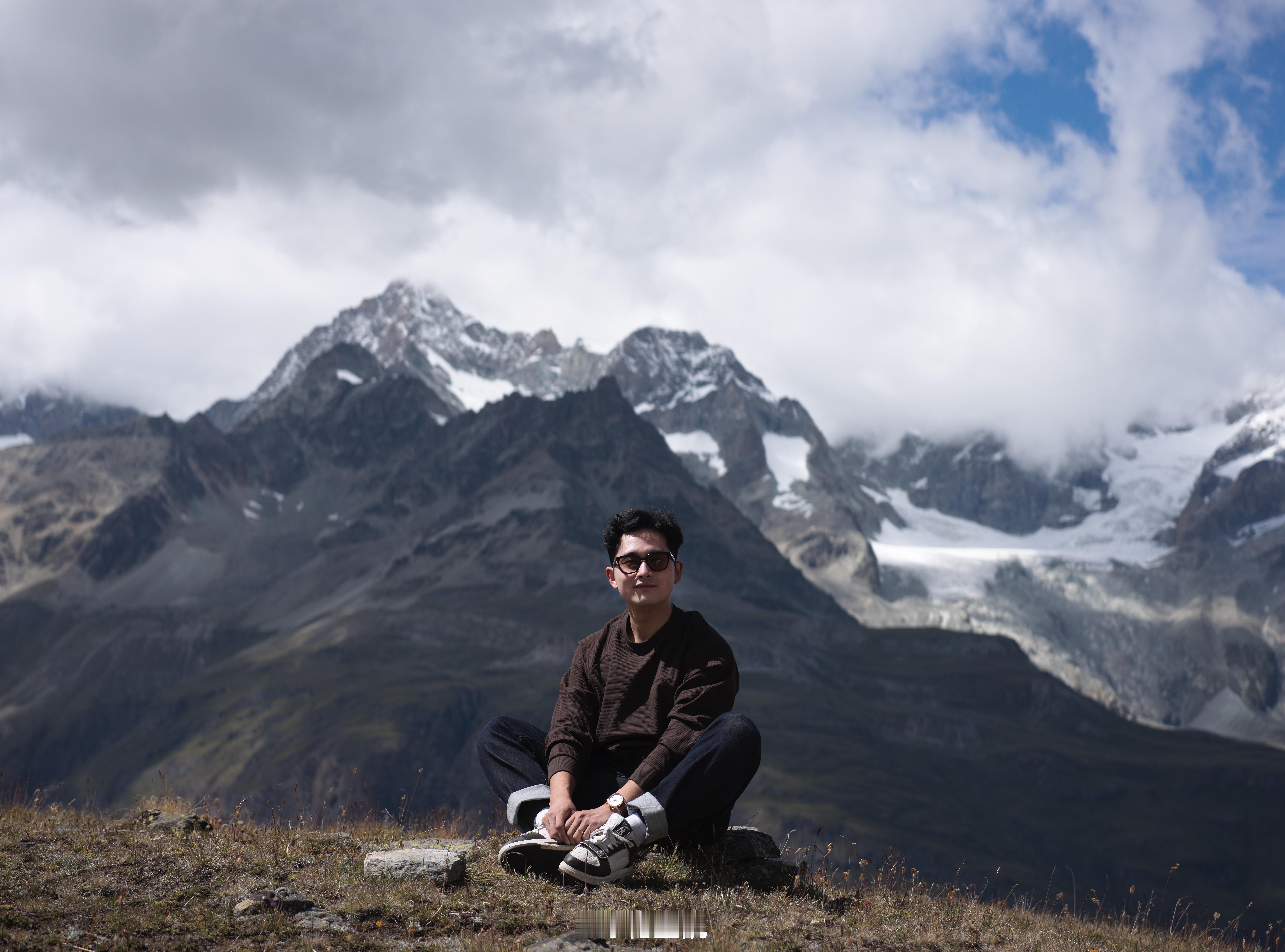 ⛰这是真哈苏拍的[揣手]  ​​​