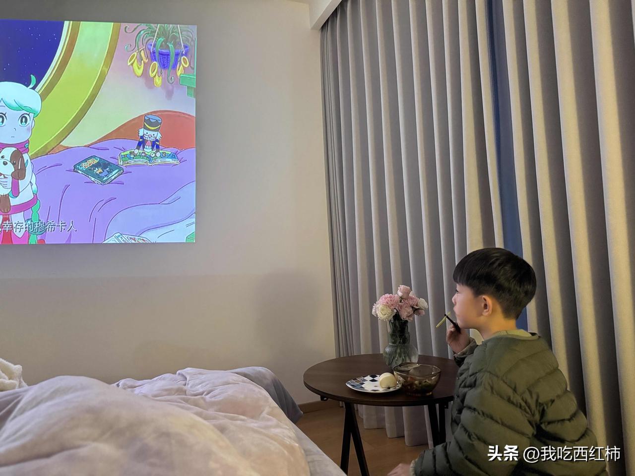 婚内单亲妈妈
年轻时候以为嫁个男人就可以遮风避雨了 ，谁知风雨都是他带来的，他父