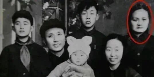 1966年，许曼云对保姆高玉清说：“明儿你不用来了，孩子大了，我要找个有文化的保