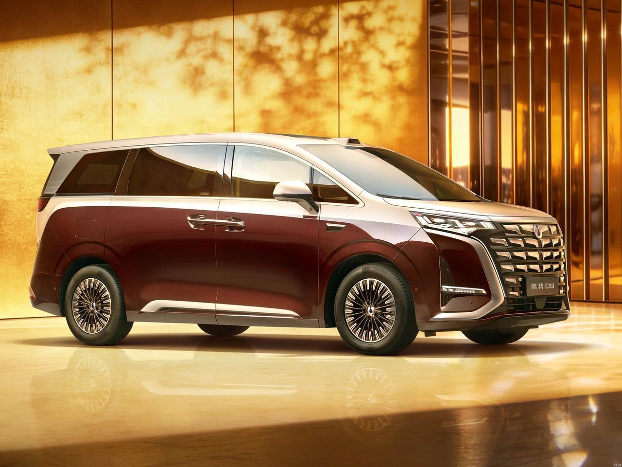 4月27日，第二代腾势D9正式上市，它搭载了比亚迪二代刀片电池及闪充技术，真正可