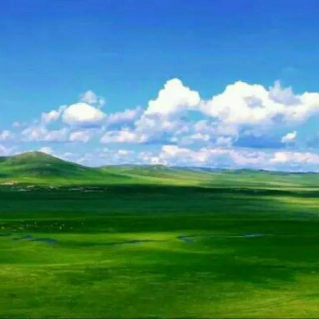 十月一去哪里旅游，为了躲车流、人流，我们选择去乌兰察布看火山。

以往节假日惯例