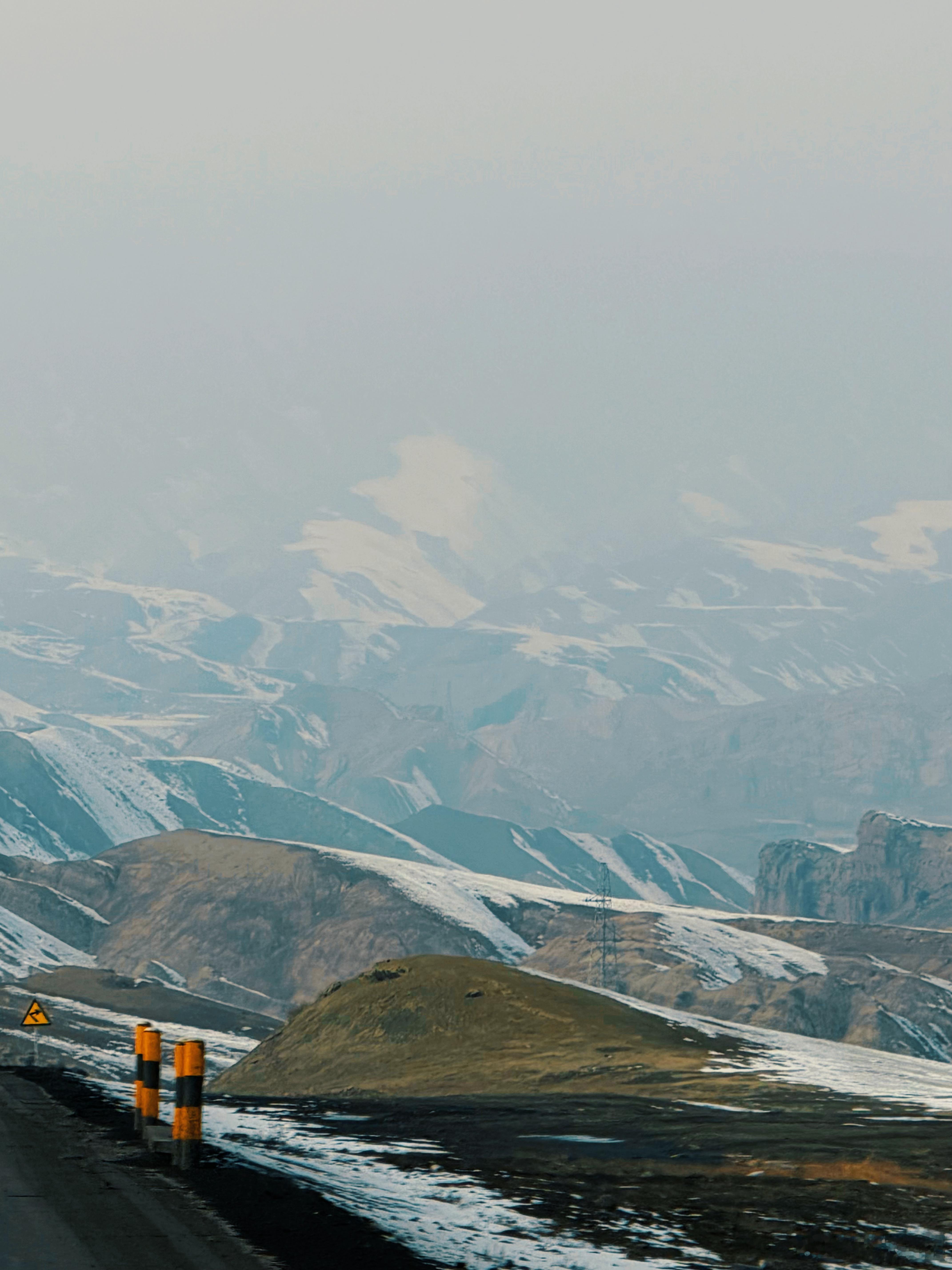 大头已抵达亚洲中心点，小小的身躯第一次见识到如此宏伟壮观的景色吧vbot超能机器