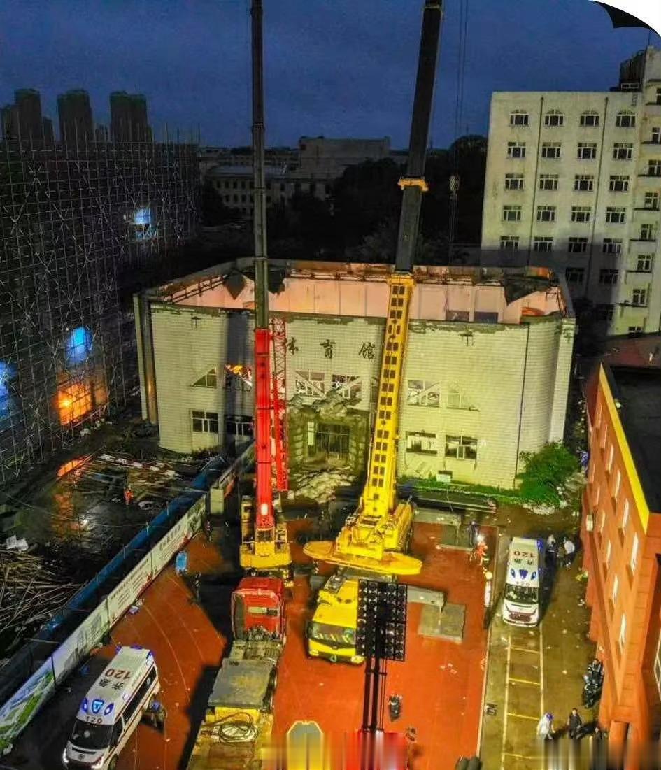 触目惊心，从今天开始严查全国各地安全隐患！！！！#坍塌中学体育馆最后一名失联人员