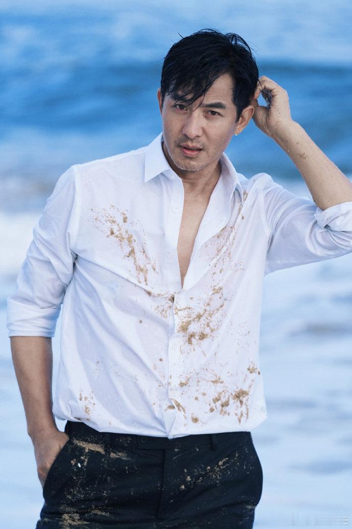 程莉莎祝郭晓东生日快乐程莉莎晒照为郭晓东庆生 程莉莎晒照为郭晓东庆生，还说自己被