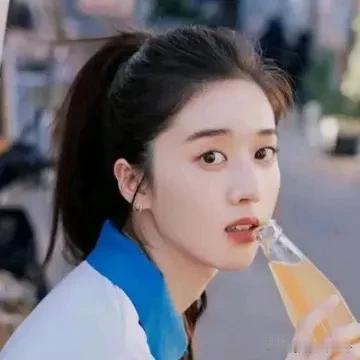 鬼啊！！！

一天到晚就知道睡觉，妈妈叫你起来了，妈妈叫我吃饭去了。

妈妈今天