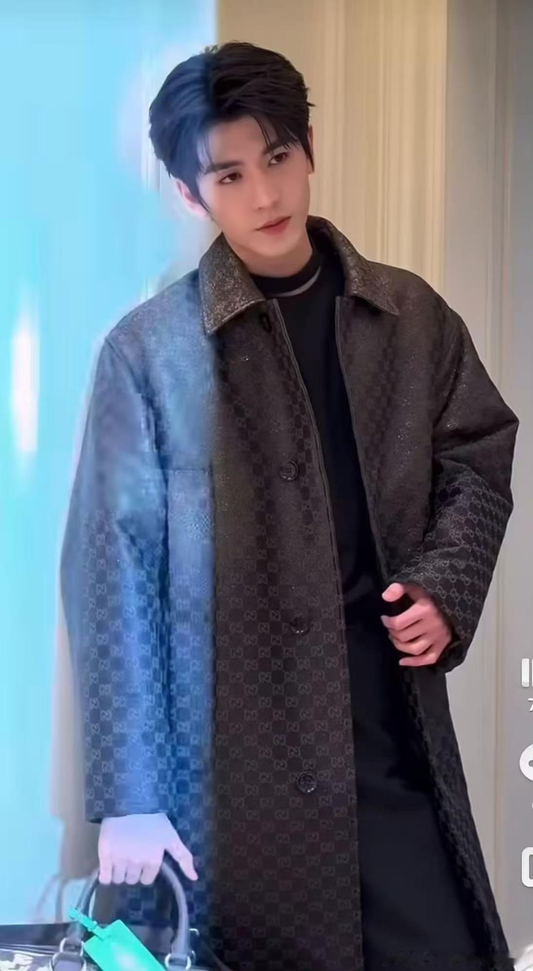 张凌赫田曦薇活动状态，不错不错，