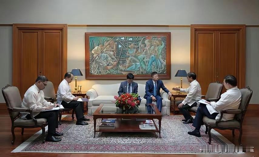 因仁爱礁事件！中方这边，由外交部边海司负责人”召见菲律宾大使，向其提出严正交涉。