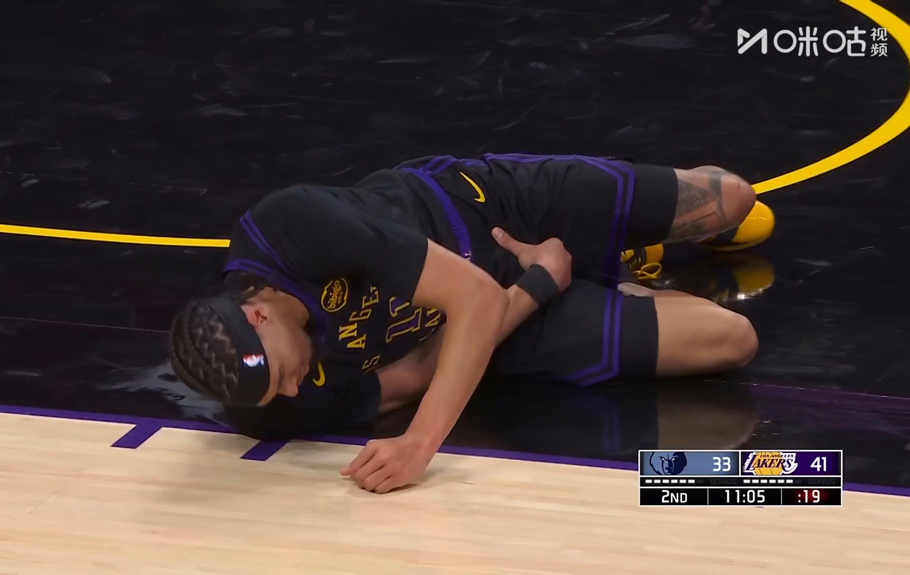 海哥，你一定要硬起来，希望没事啊，没人了要。 灰熊vs湖人