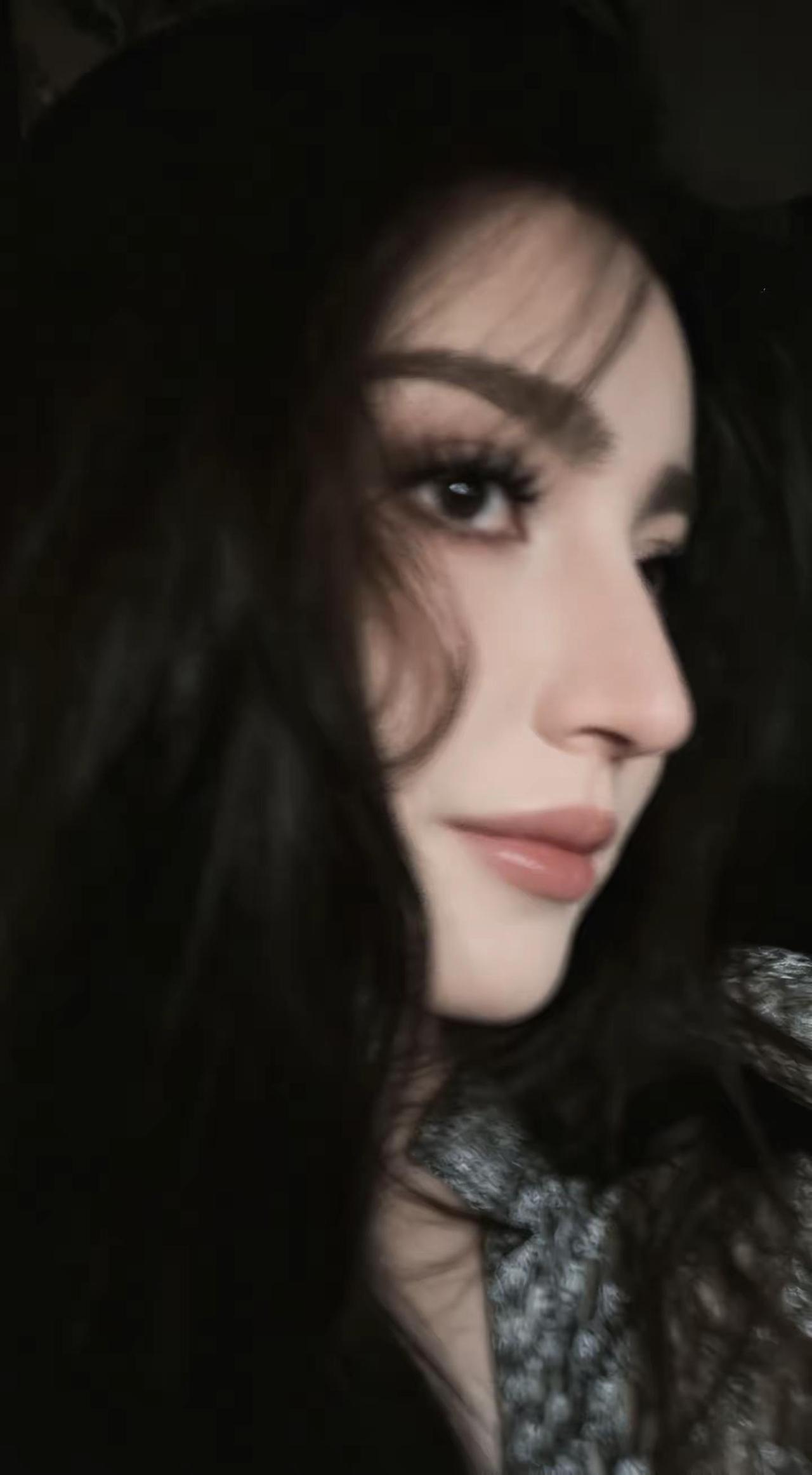 قارىغۇغا گۈلنىڭ گۈزەللىكىنى تەسۋىرلىسەڭ 