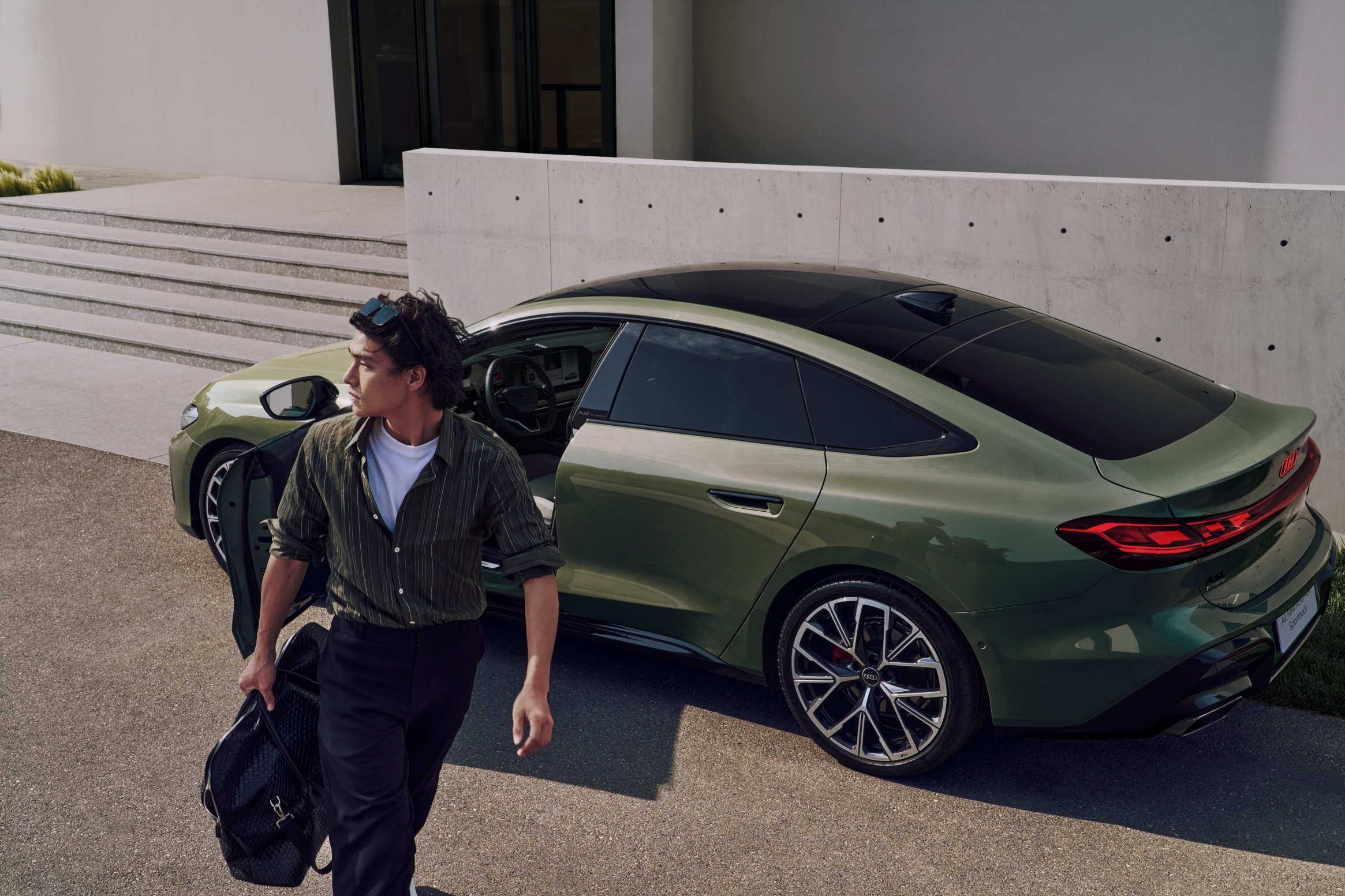 全新上汽奥迪A5L Sportback上市，智美绝尘重塑豪华标杆8月1日，全新上
