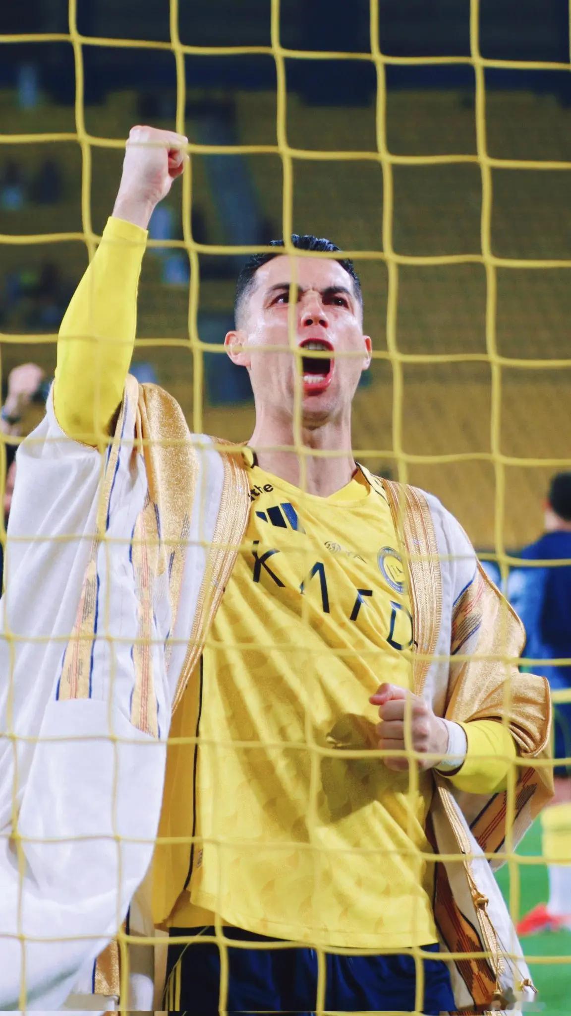 c罗生涯964球回归就开挂，这就是C罗的魅力——回归就进球，然后梅开二度，下一场