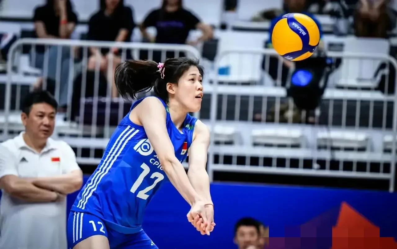女排国家队主攻6选4，太让人纠结了！
1、李盈莹：铁打的主力，位置稳定毋庸置疑。