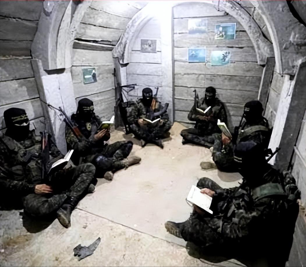 哈马斯恐怖分子领导层已确认与被困在加沙拉法地下隧道中的 150-200名恐怖分子