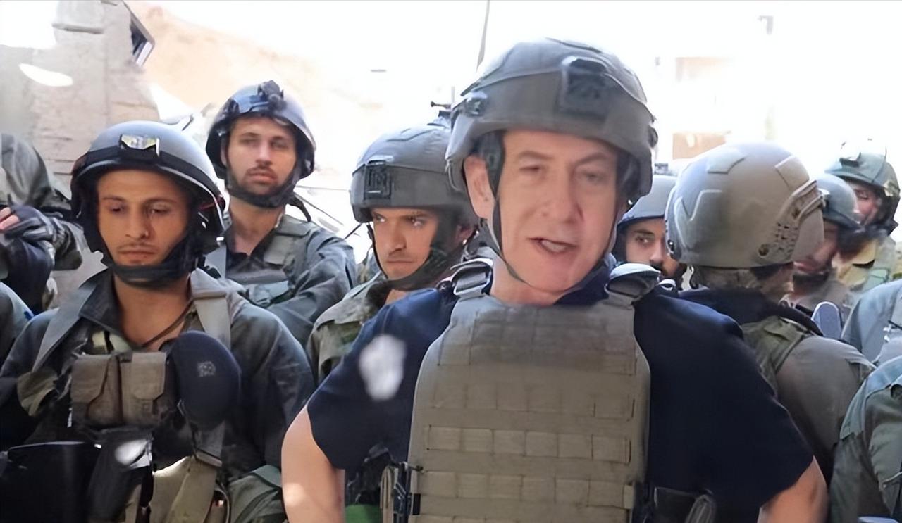 特朗普刚喊完推迟打击，美以战机就趁夜色动手了！谁能想到，这出阴险的缓兵之计，换来