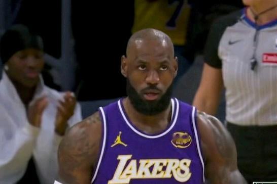 数据不会说谎：湖人输雄鹿，东契奇拉胯背锅，老詹打的好也得背锅……

东契奇：可以