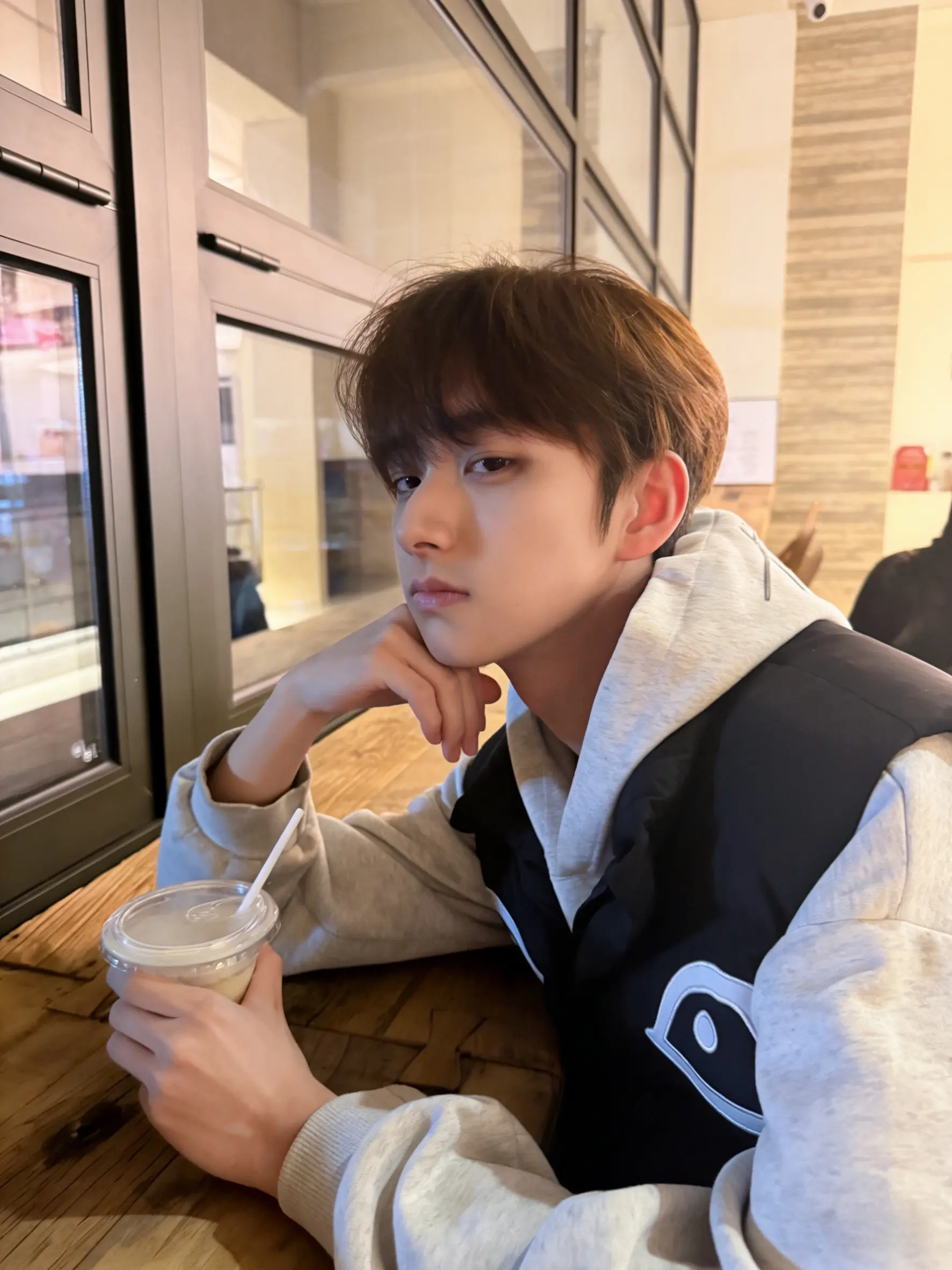 ( 𓏼˙ ᴥ ˙𓏼 )Ooo，Ohhh...