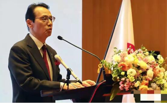 日本驻华大使表态了！日本驻华大使金杉宪治于近日接受凤凰卫视采访时表示，由于中日的