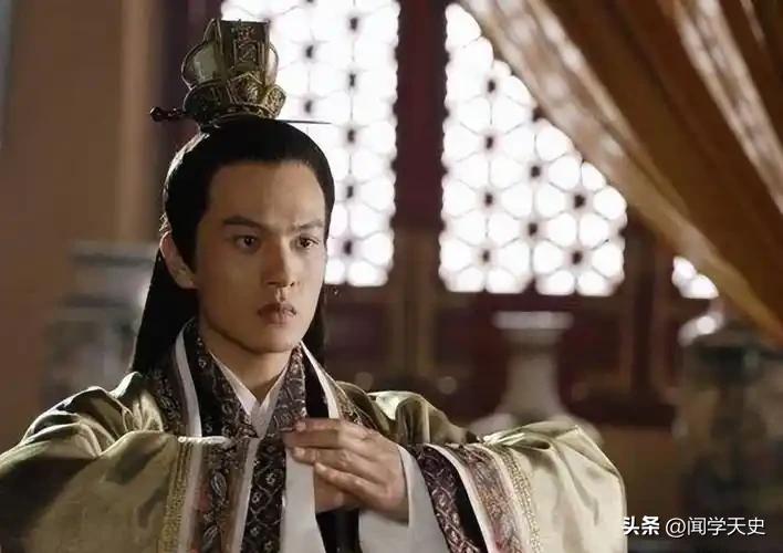 扶苏不死,秦国会否灭亡?

得先问一句：秦朝那口气，是断在扶苏没接班，还是断在那