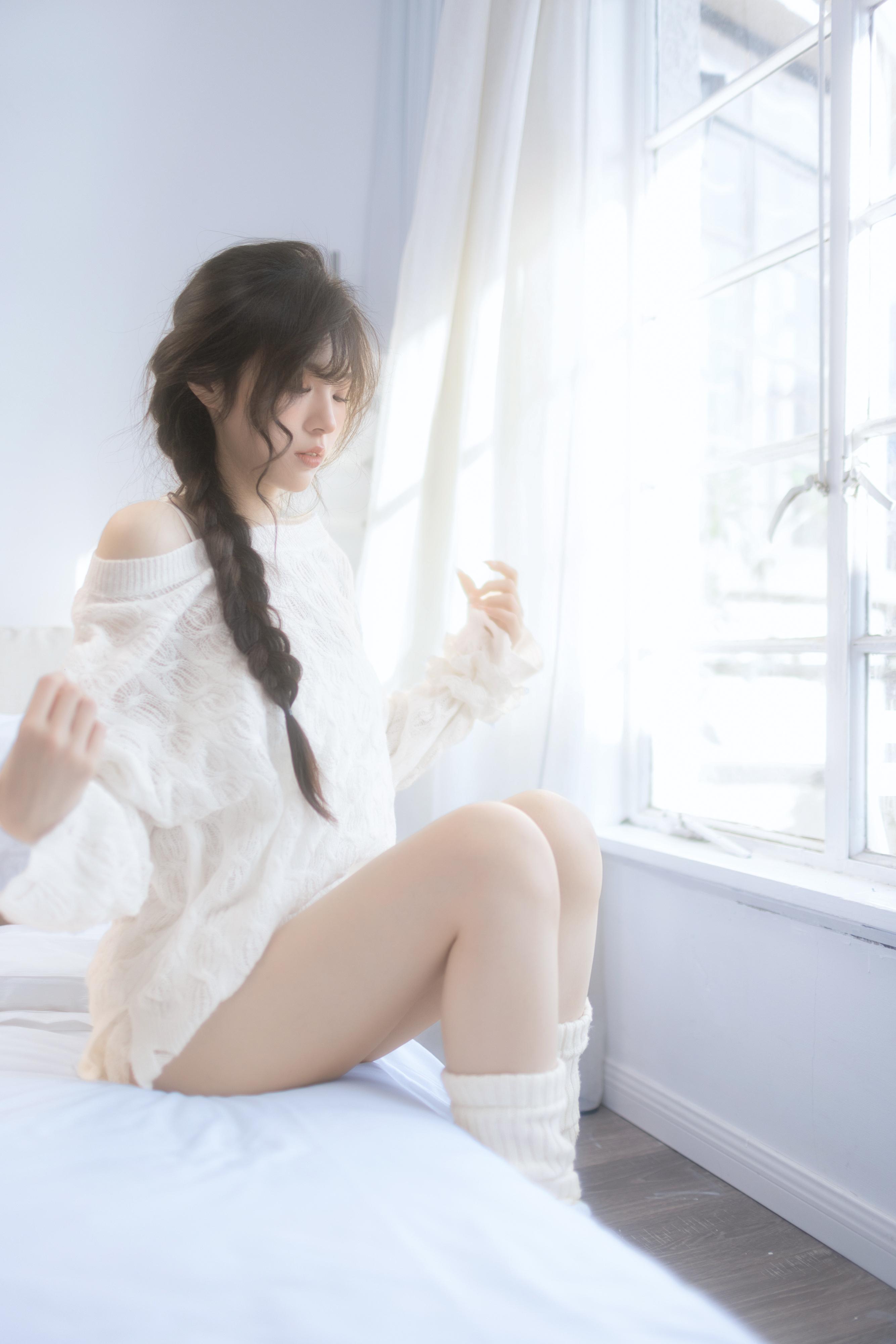 纯欲私房。花絮视频看上一条内容，出境模特