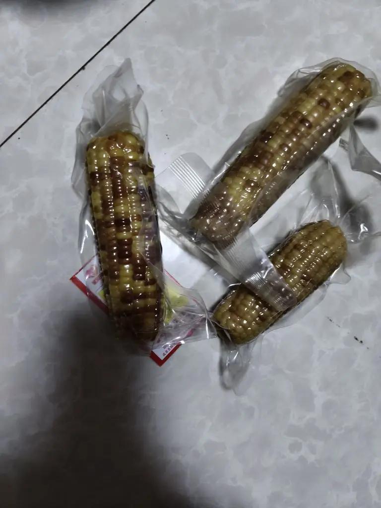 收到的宝贝包装很好，一斤的玉米有三个，日期是4月5号的保质期18天，三个我一顿就