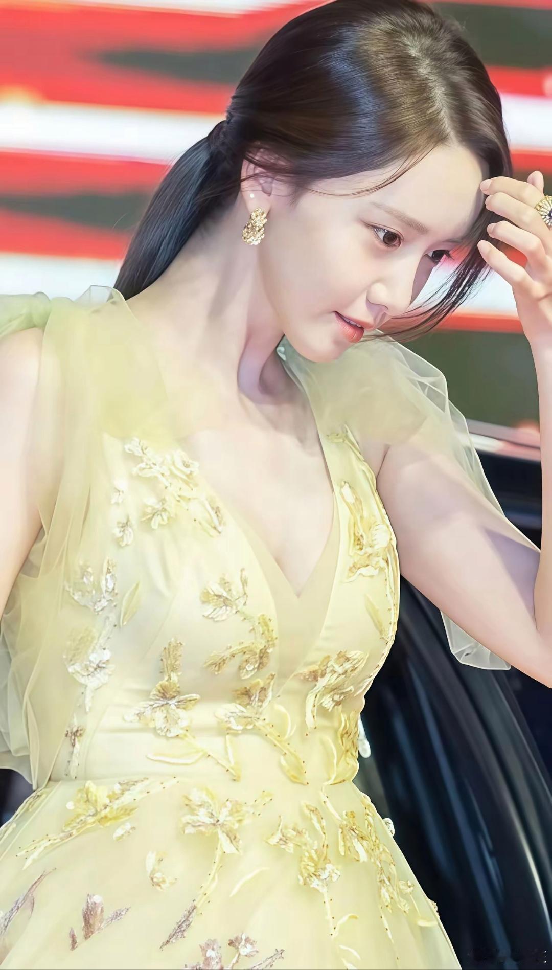 林允儿不愧是韩国第二美女好白嫩 