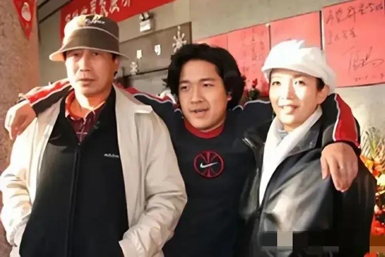 影视圈的二婚家庭
二婚找好的不多
她们都是幸运儿