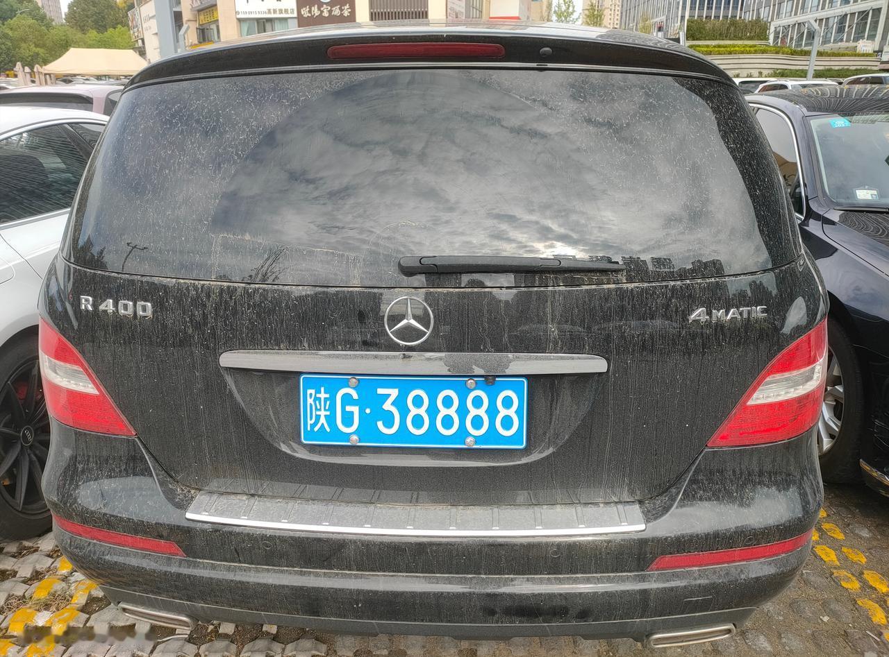 陕G38888
奔驰R400 ​​​