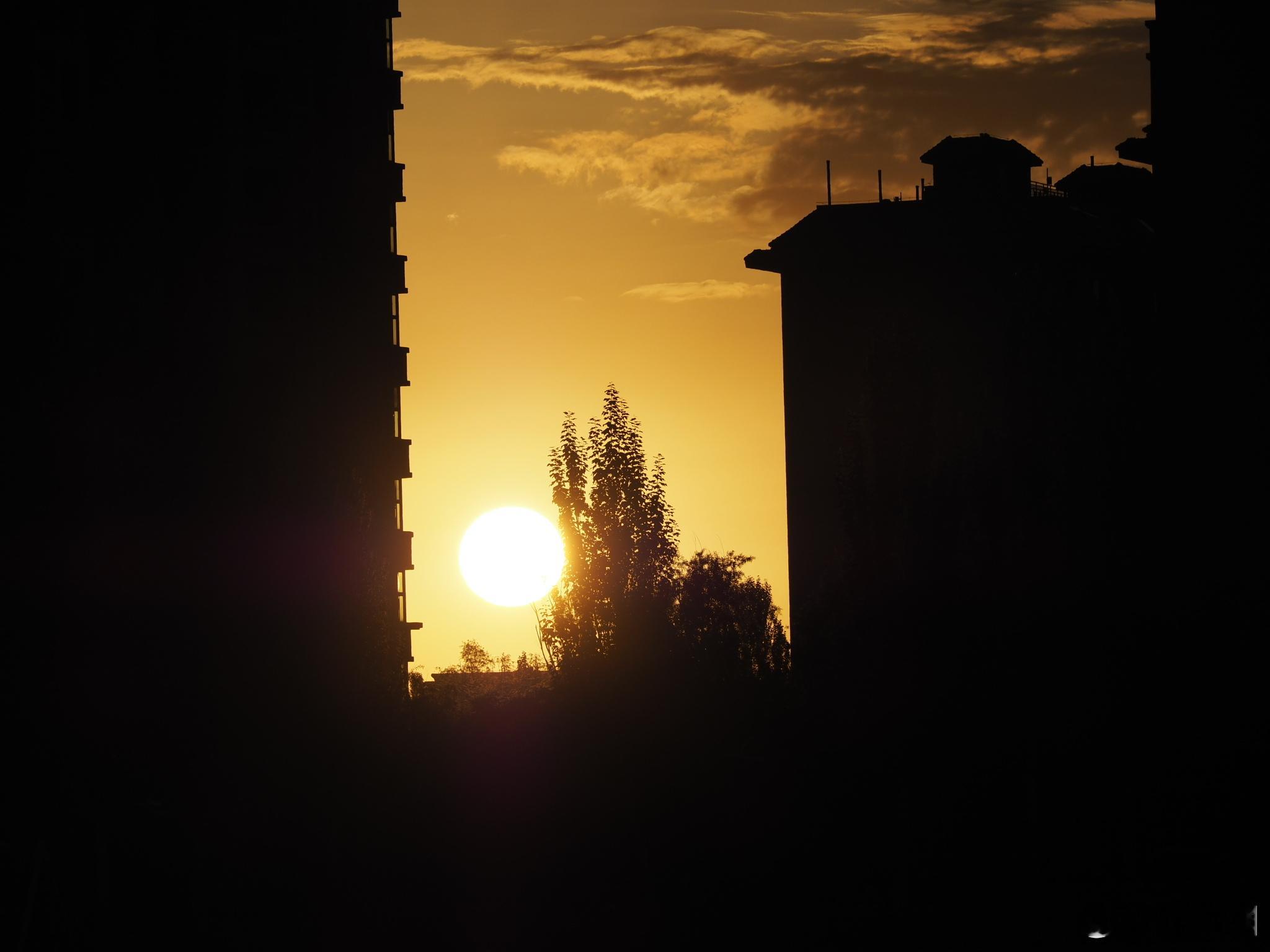 （往日时光）呼和浩特回民区的晨光最美的天空风景摄影时光留夏 奥林巴斯PEN-F 