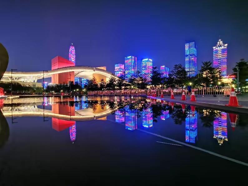 时光荏苒，深圳经济特区走过46年的历程，从边陲小镇到国际化都市，这座城市是世界现