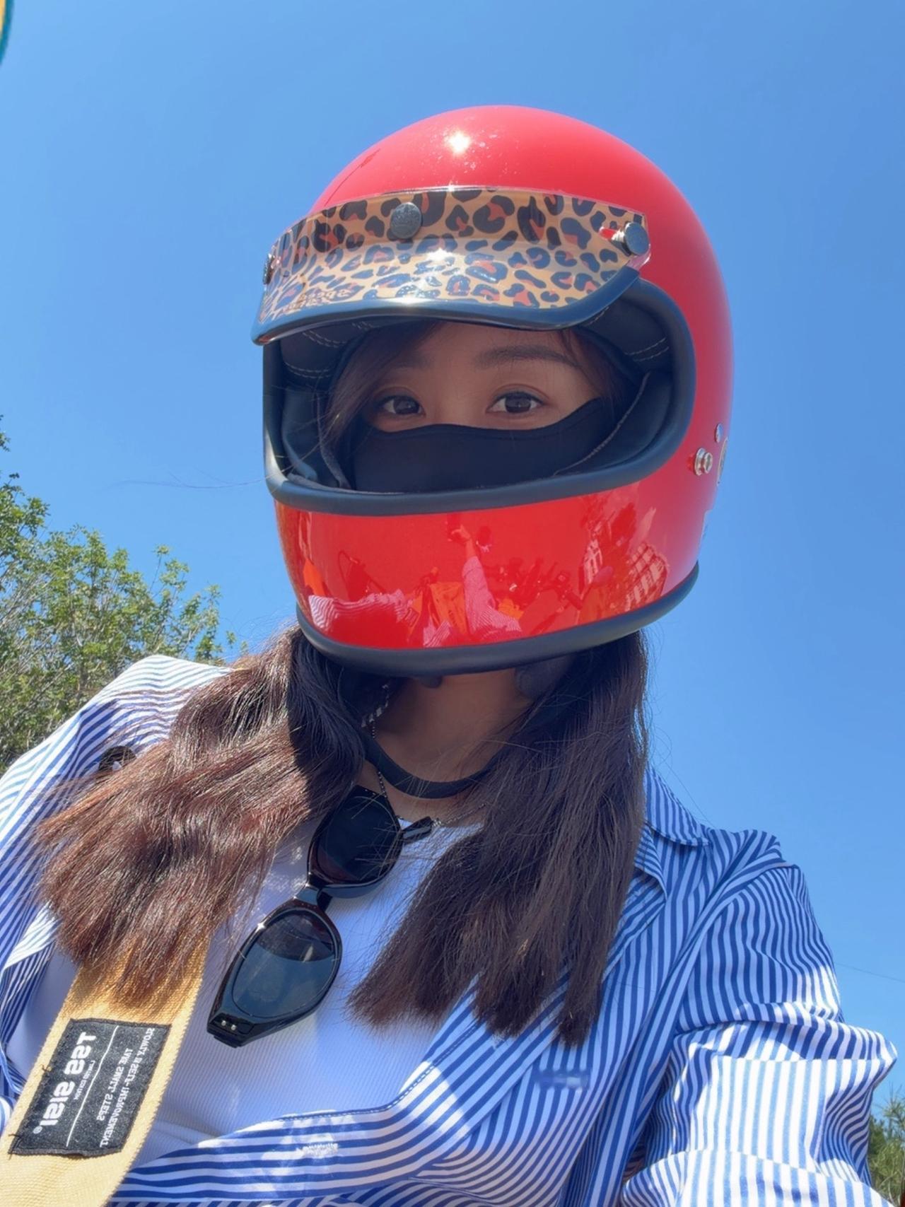 或者我这个头盔可以配个风镜么？
女骑的要求是颜值得够才行！【来自懂车帝车友圈】