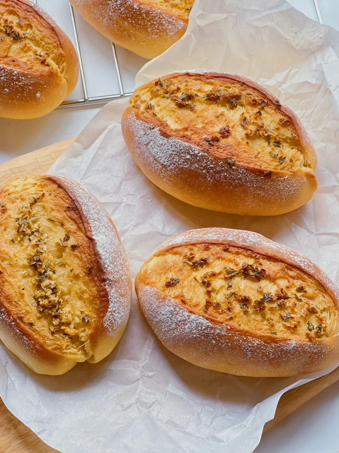 香迷糊啦！蒜香黄油脆皮面包｜低油少糖手揉版