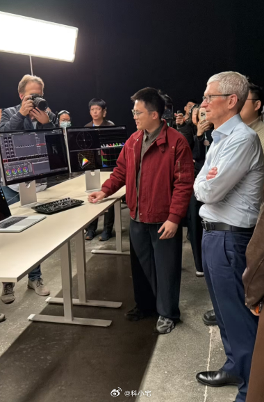 用一部苹果手机拍摄竖屏武侠功夫短片！库克都来片场探班了 