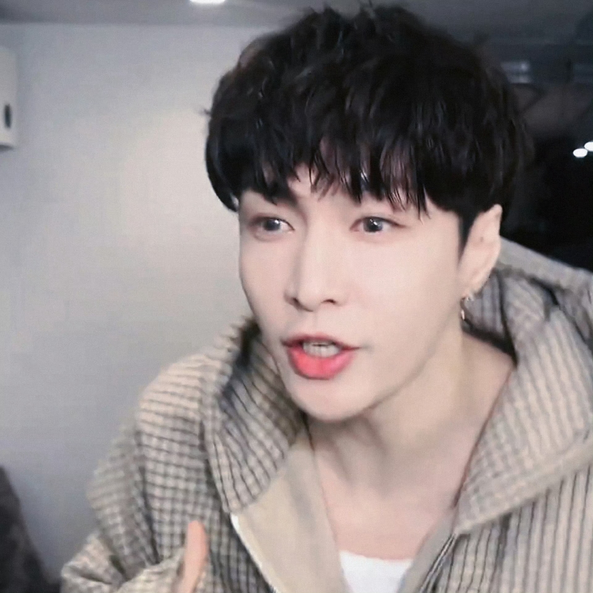 原创音乐制作人张艺兴 好可爱好可爱mpop创始人张艺兴qeelin全球品牌代言人