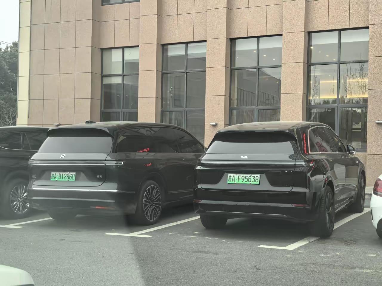 没想到，理想的设计思路竟然是对标蔚来，真是意外之发现。。 