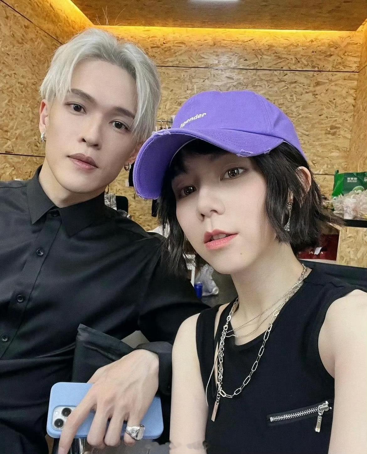 邓紫棋男友竟然是富三代？他的外公和关之琳结过婚，这样看两个人至少在经济情况上还是