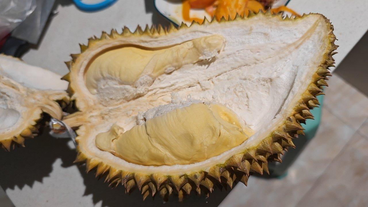 还得是线下买榴莲比较好，开下来里面满满的