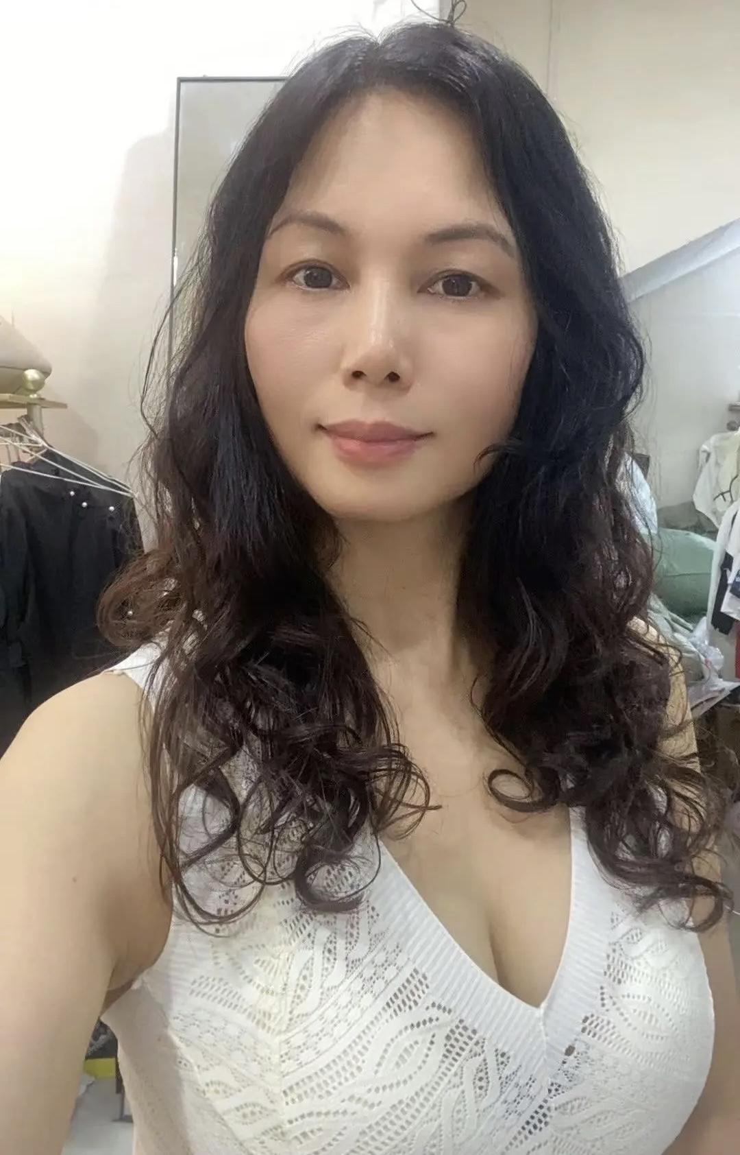 男人，要捧，不要管。

把身体照顾好，他对你心生怜惜；
把胃口照顾好，他念着家里