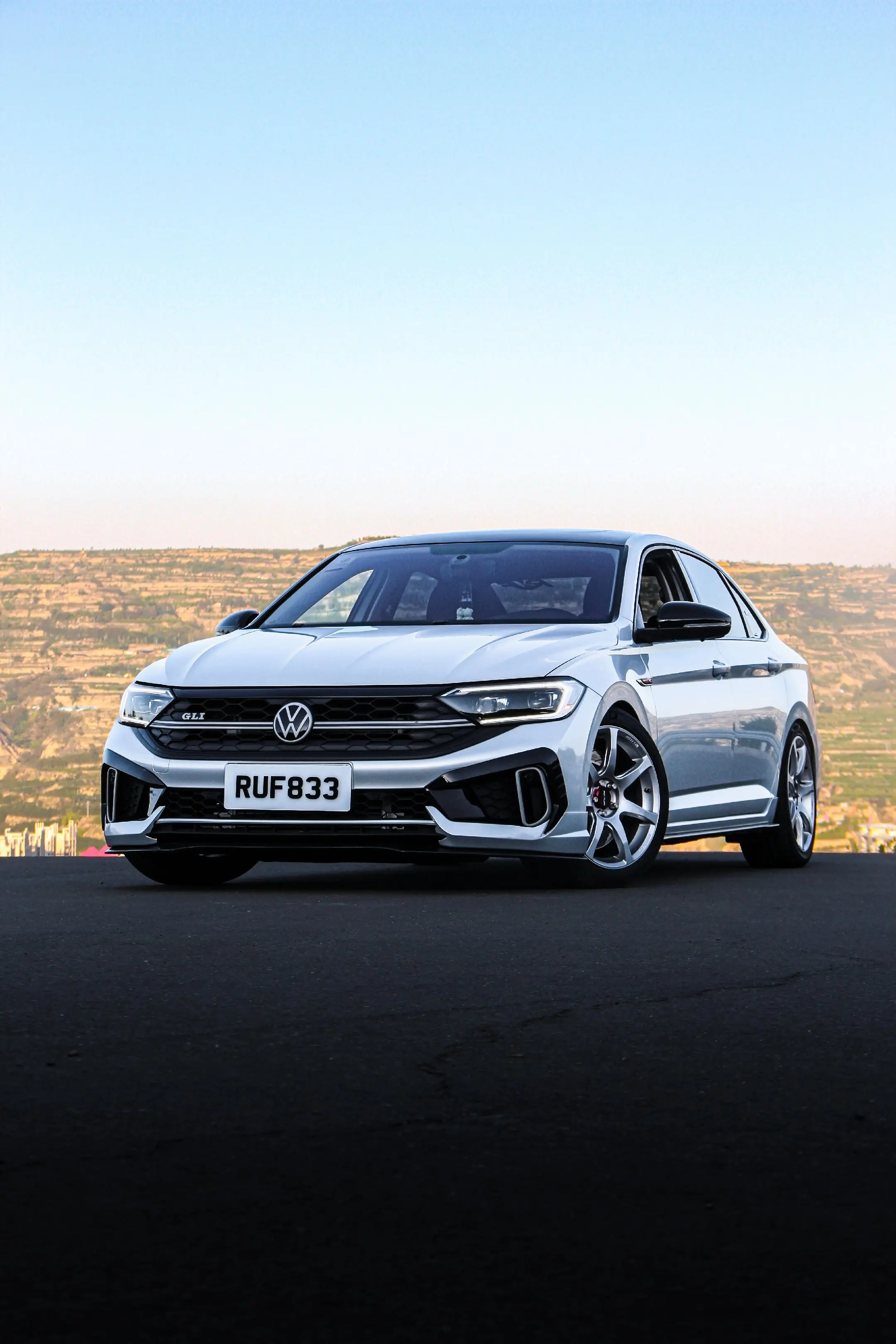 当有一天你开上最爱的车 最想带谁去兜风