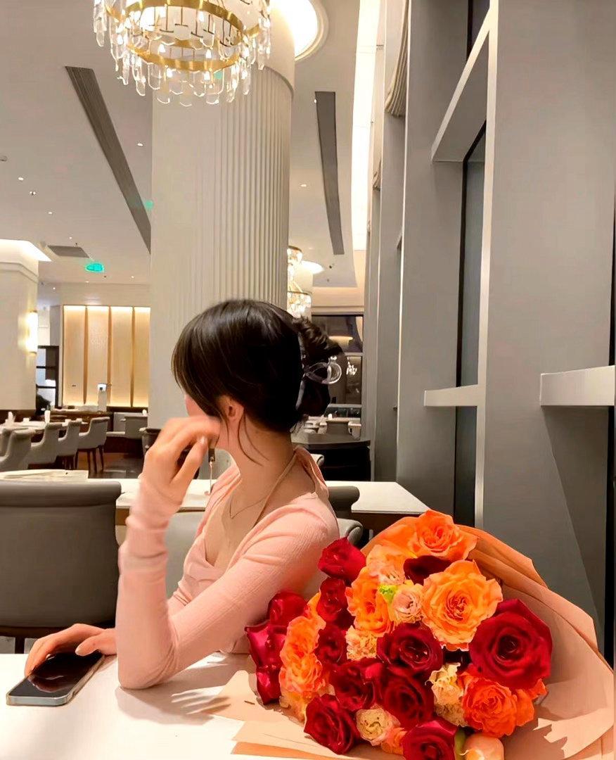 你对我好、我自然也会对你好。如果你非要触摸我的底线，我可以清楚告诉你、我并非善良