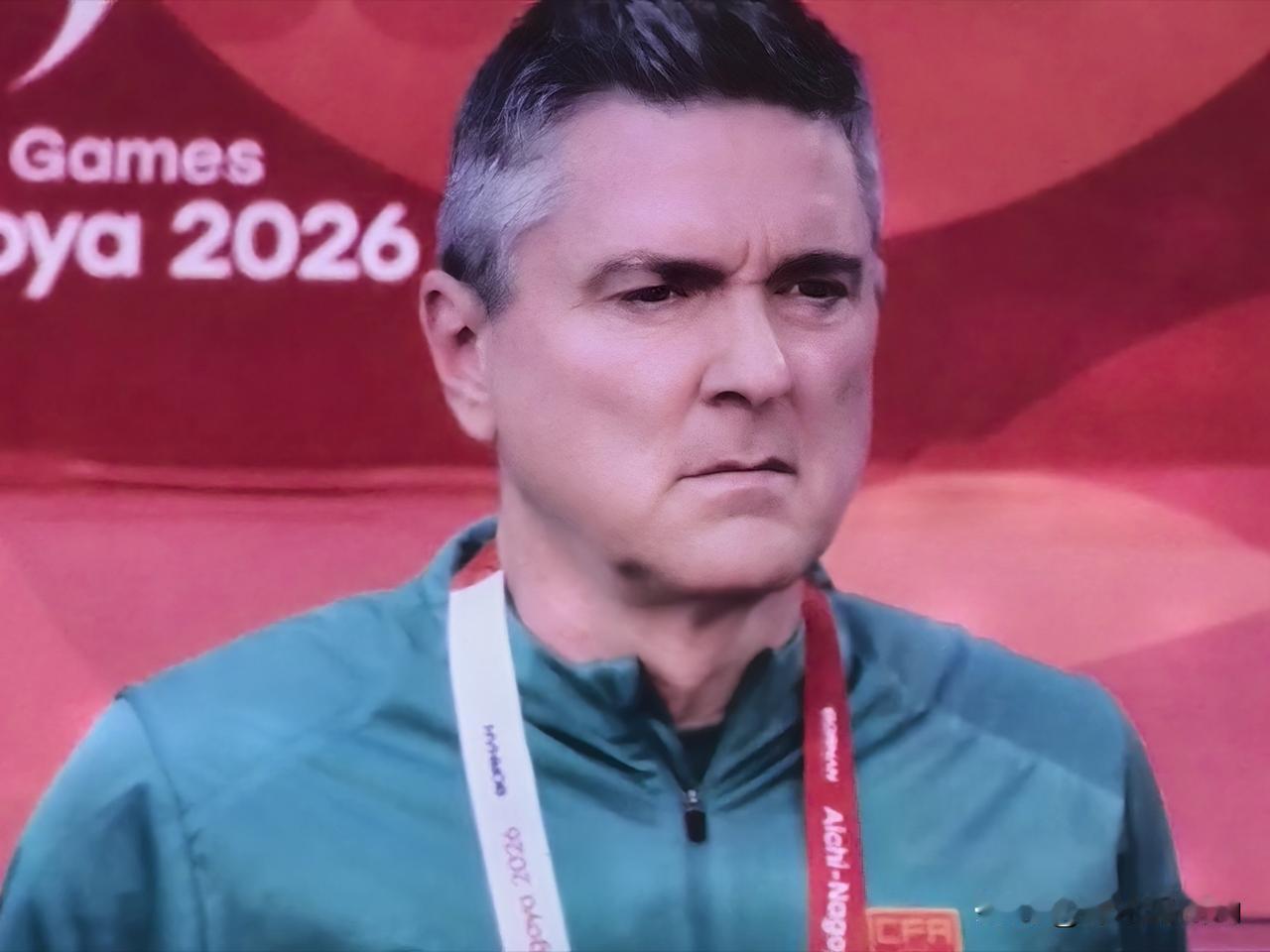 中乌铜牌战，两个人拯救了中国队，功劳不亚于进球的胡荷韬和王钰栋。
亚运会男足铜牌