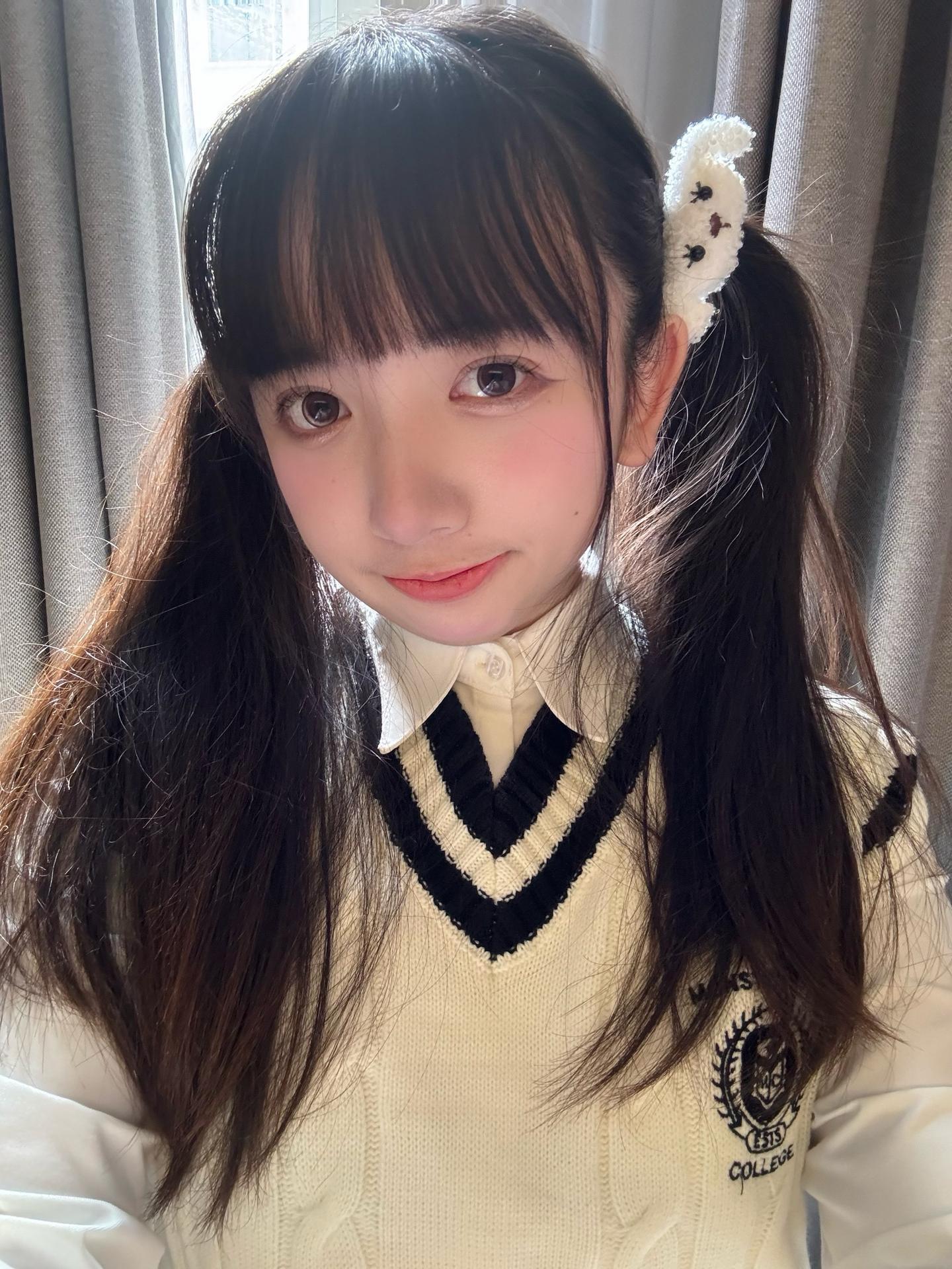 别人悲伤：我一个人默默消化承受。我悲伤：发10条发10条小绿书再发10...