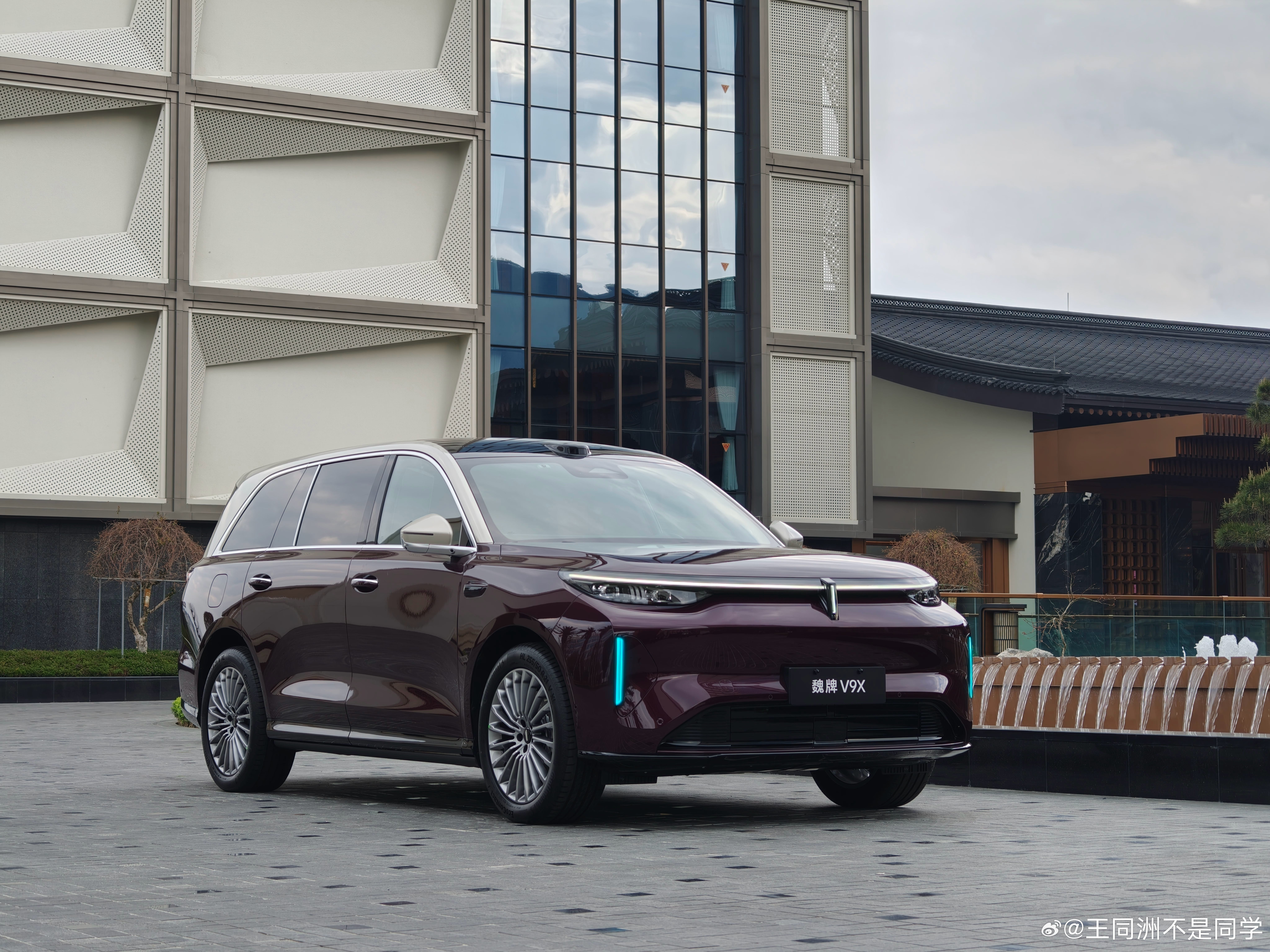 魏牌V9X，好看，已经赢一步了我和汽车的日常大v聊车魏牌v9x 保山