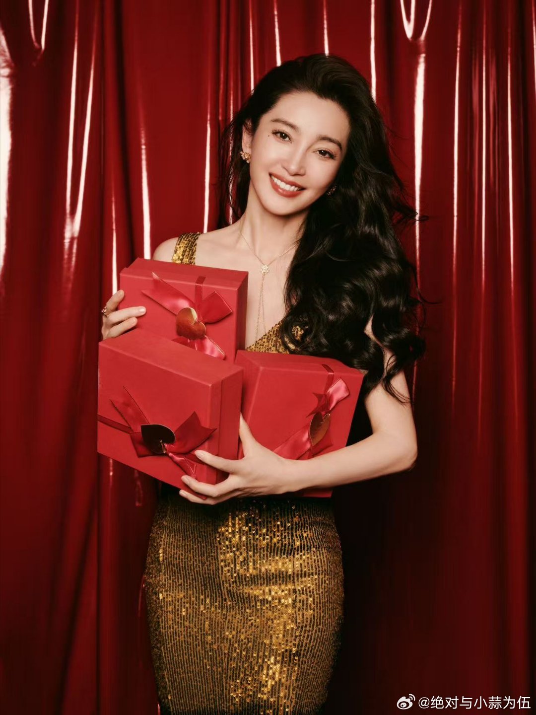 李冰冰生图vs精修图李冰冰这状态绝了！生图live直出颜值封神，拍摄画面松弛又高