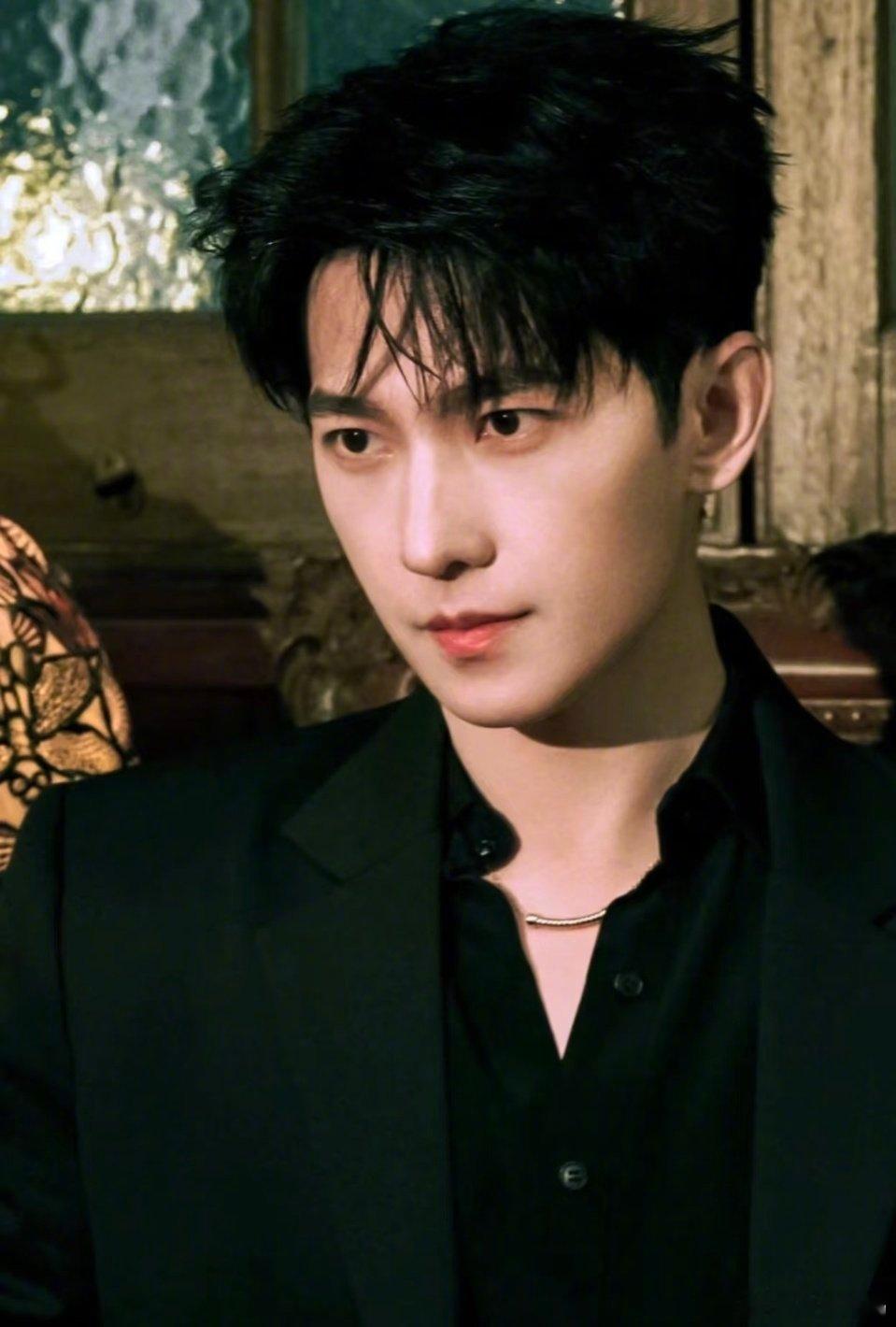 杨洋怎么还长十年前的样子 说是淡颜天花板不为过吧