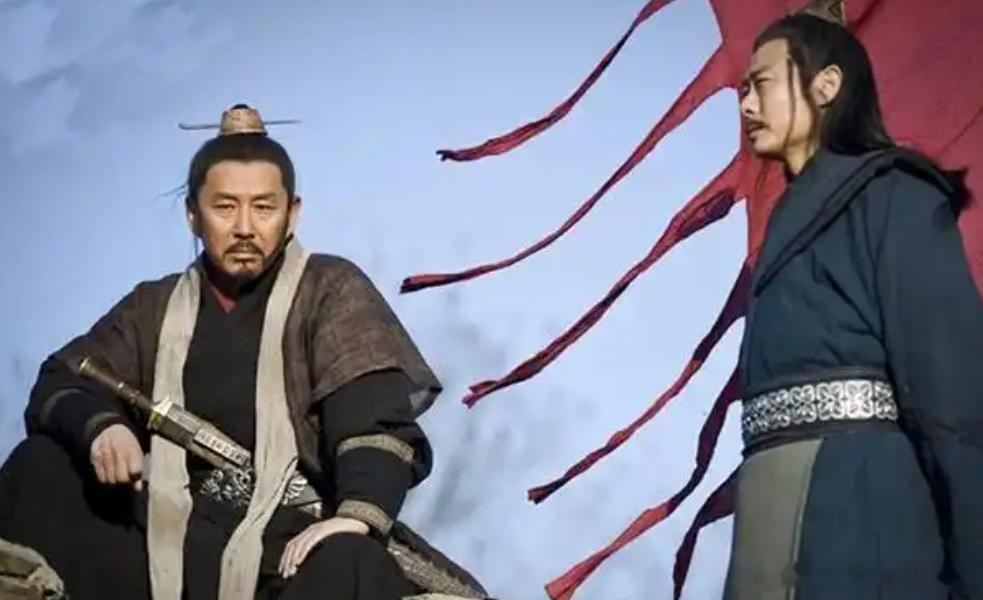 三国 邓艾灭蜀数月后便被杀，韩信、岳飞、白起也都曾遭猜忌。为何古代武将越能打，越