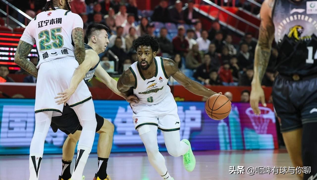 这么说吧，几乎所有的辽宁球迷都希望留下布罗金顿。虽然杜锋指导前两天说球迷:隔行如