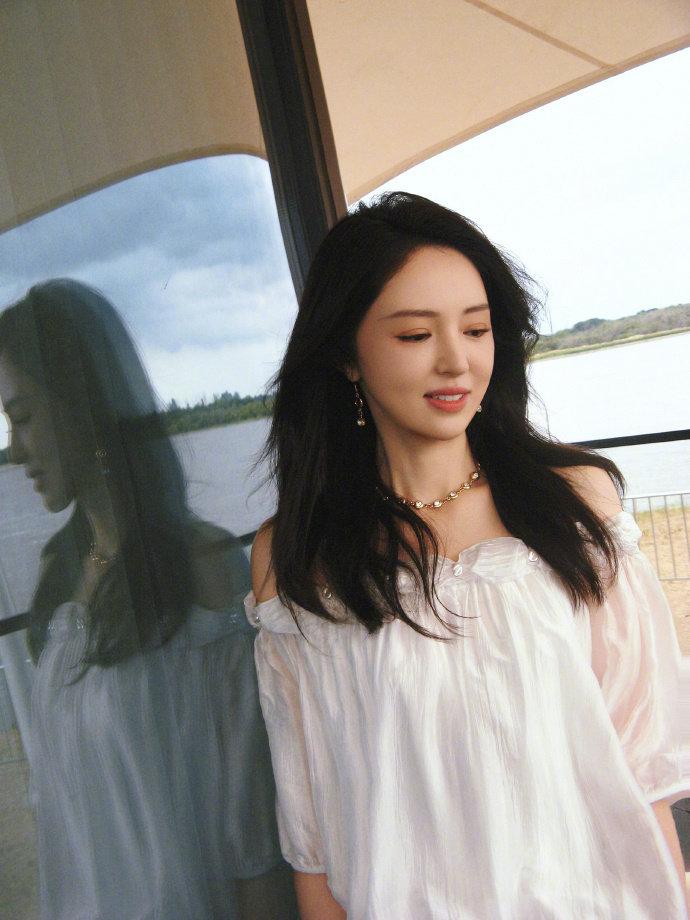 董璇，也太拎得清了！
 
宋宁峰出轨的瓜还没吃完，张婉婷一个操作直接让全网看愣了